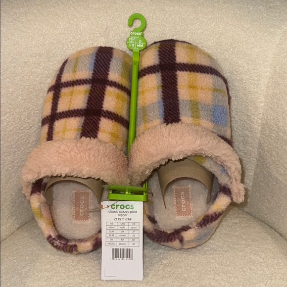 CROCS Shoes - CROCS Womens Cozy Plaid Slippers -NWT